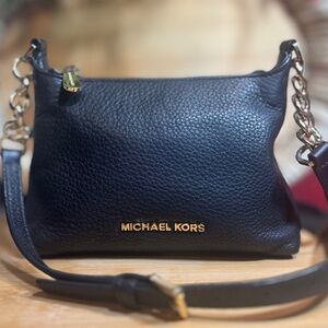 Michael Kors Bedford Black Pebbled Leather Crossbody Bag EUC